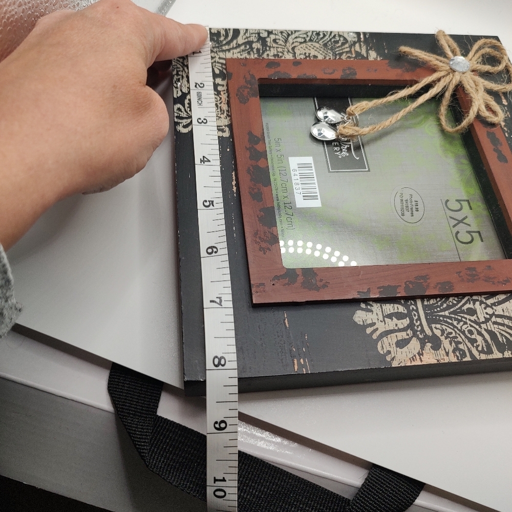 π₯ 3/$20 Artistic Distressed Picture Frame! - Picture 9 of 9